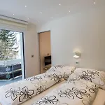 Haus Cristal - 1441m 아파트 로이커바드