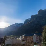 Haus Cristal - 1441m 公寓 *