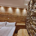 Haus Cristal - 1441m 아파트