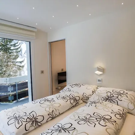 Haus Cristal - 1441m 아파트 로이커바드
