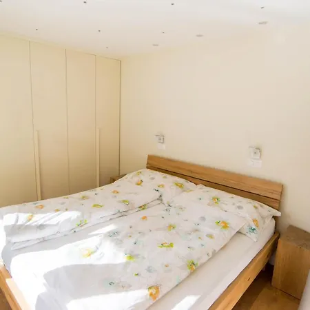 Haus Cristal - 1441m Appartement *