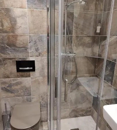 Haus Cristal - 1441m דירה