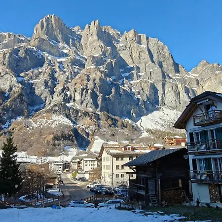 Haus Cristal - 1441m דירה *