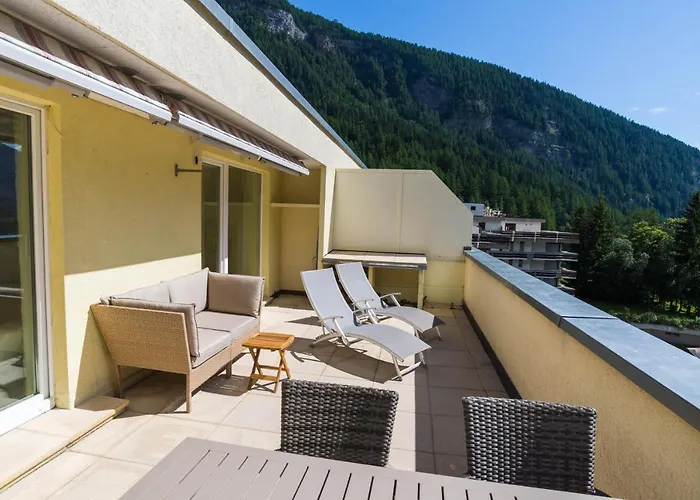 Haus Cristal - 1441m Apartment